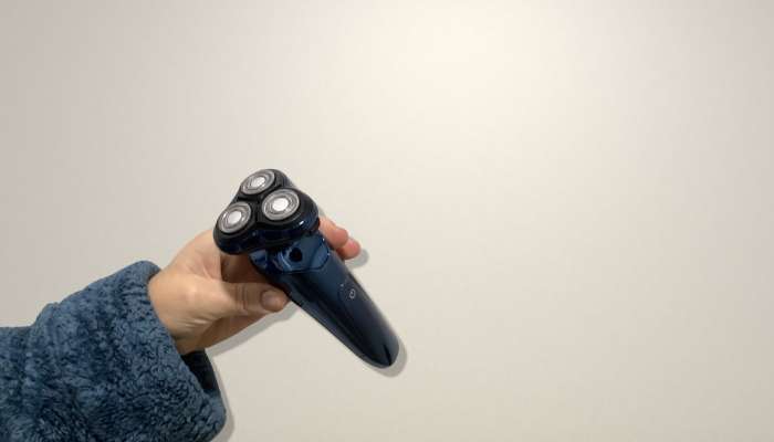 The Travel Shaver Handsomeface v600-blue