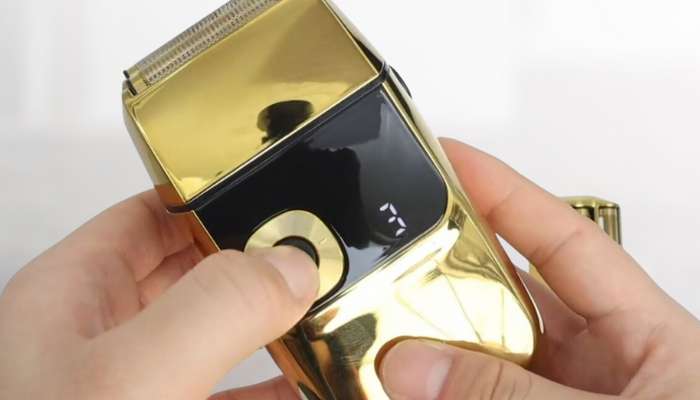 The Travel Shaver KEMEI KM 2028