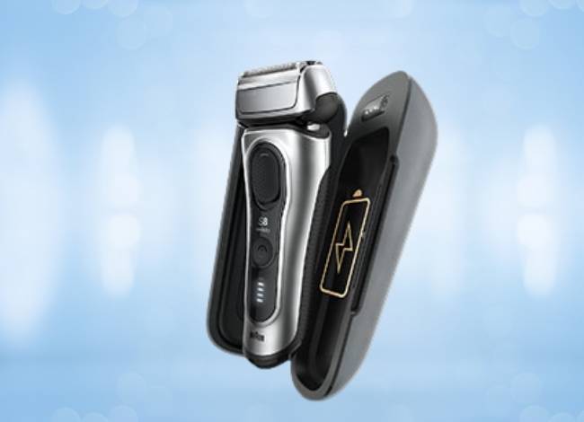 Braun Series 8 shaver angled close-up view