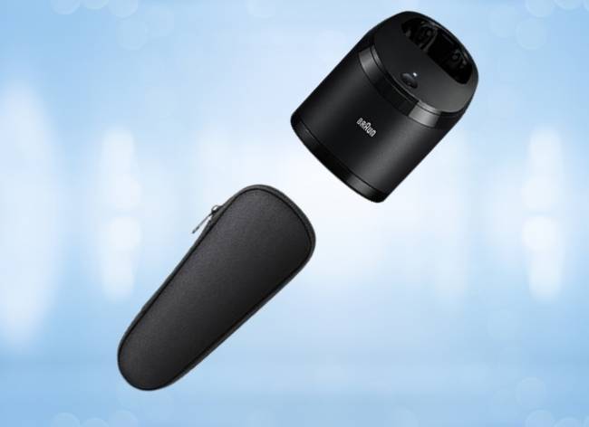 Braun Series 8 shaver with travel case