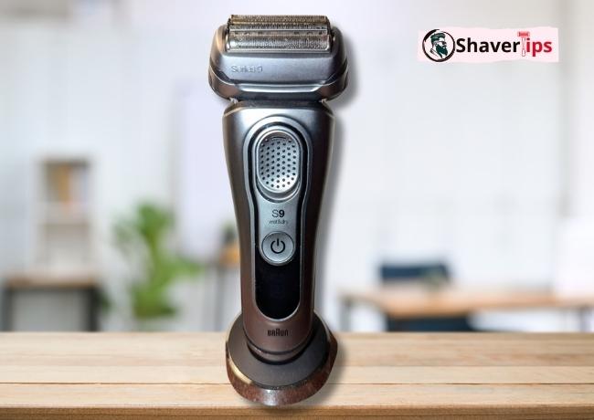 Braun Series 9 Pro 9487cc full view standing upright