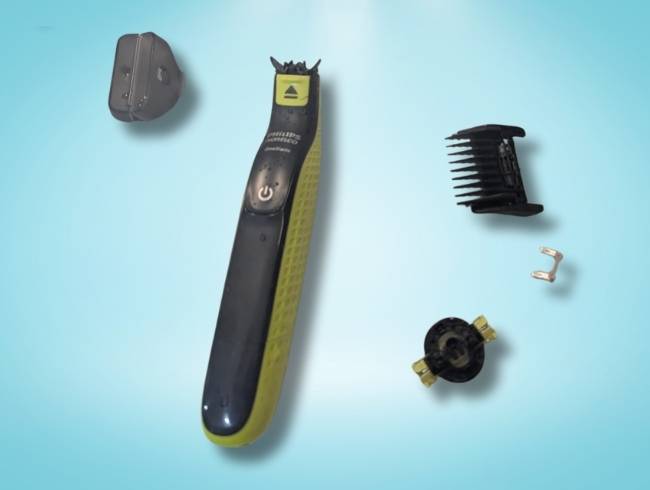 Philips Norelco full package including cover shown